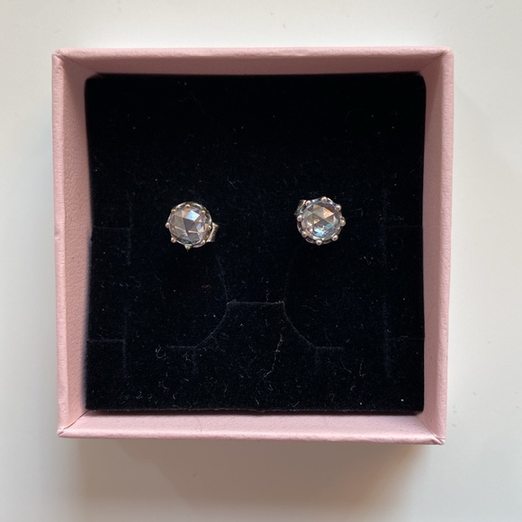 Pandora Clear Sparkling Crown Stud Earrings - Picture 4 of 8